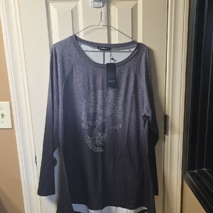 Bila Gray Long Sleeve Top with Skull Graphic